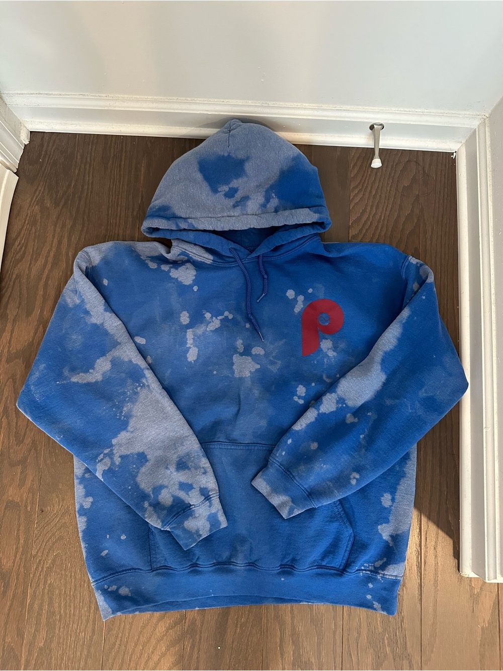 Blue Tie-Dye Philadelphia Phillies Hoodie - Women's Pullover